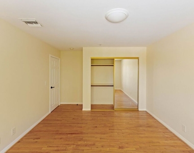 5237 San Feliciano Drive - Photo Thumbnail 31