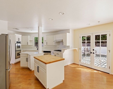 5237 San Feliciano Drive - Photo Thumbnail 7