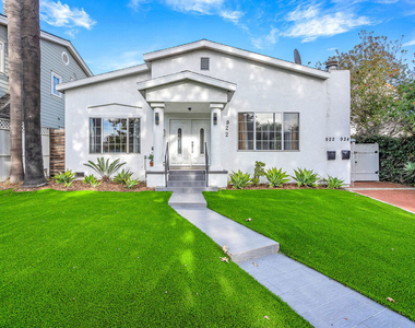 922 S Bundy Drive - Photo Thumbnail 2