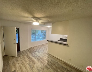 25 Navy Street - Photo Thumbnail 1
