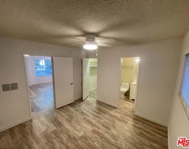 25 Navy Street - Photo Thumbnail 8