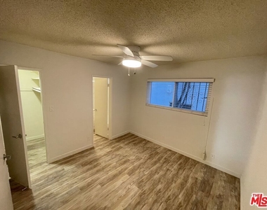 25 Navy Street - Photo Thumbnail 7