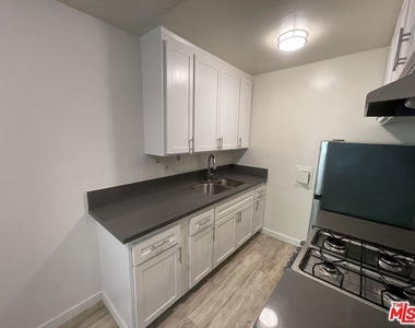 25 Navy Street - Photo Thumbnail 3