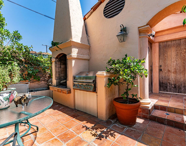 216 S Carmelina Avenue - Photo Thumbnail 2