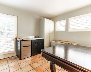 216 S Carmelina Avenue - Photo Thumbnail 7