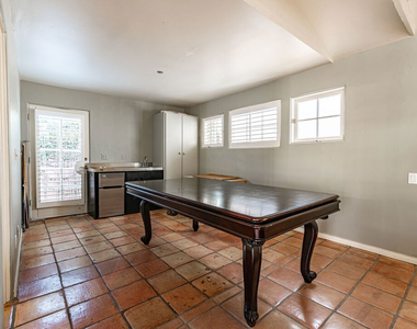 216 S Carmelina Avenue - Photo Thumbnail 9