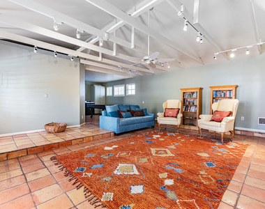 216 S Carmelina Avenue - Photo Thumbnail 11