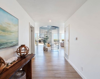 31518 Broad Beach Road - Photo Thumbnail 9