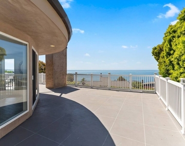 31518 Broad Beach Road - Photo Thumbnail 25