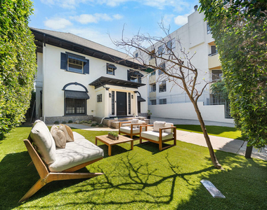 320 Westminster Avenue - Photo Thumbnail 1