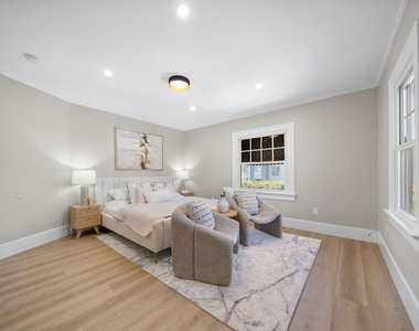 320 Westminster Avenue - Photo Thumbnail 5