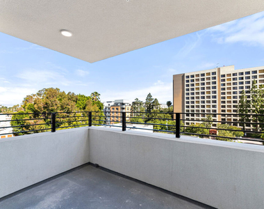 11013 Hartsook Street - Photo Thumbnail 5