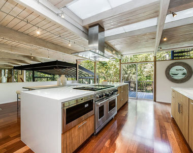 681 Brooktree Road - Photo Thumbnail 14