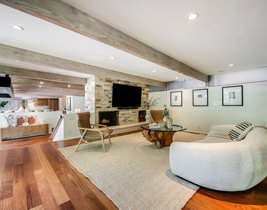 681 Brooktree Road - Photo Thumbnail 21