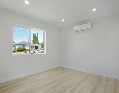 19122 Bessemer Street - Photo Thumbnail 1