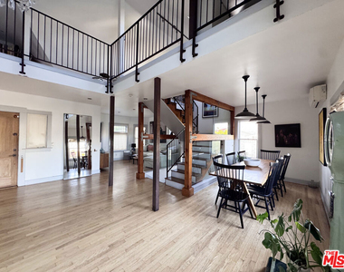 814 E Edgeware Road - Photo Thumbnail 7