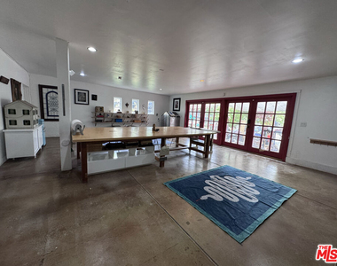 814 E Edgeware Road - Photo Thumbnail 22
