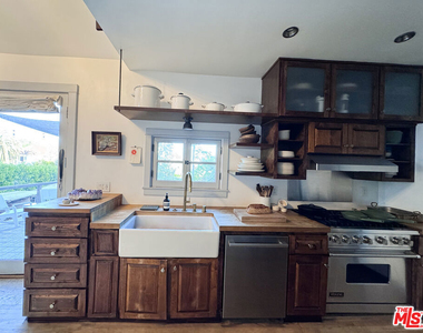814 E Edgeware Road - Photo Thumbnail 4