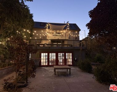 814 E Edgeware Road - Photo Thumbnail 27