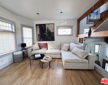 814 E Edgeware Road - Photo Thumbnail 9