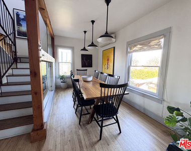 814 E Edgeware Road - Photo Thumbnail 10