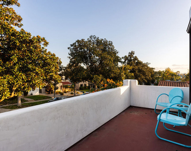 1935 N Catalina Street - Photo Thumbnail 13