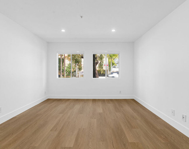 16100 W Sunset Boulevard - Photo Thumbnail 14