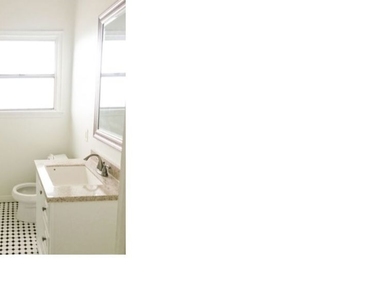 127 N Catalina Street - Photo Thumbnail 5