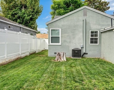 6200 Jamieson Avenue - Photo Thumbnail 34