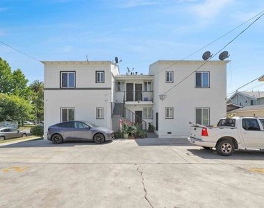 2452 W 18th - Photo Thumbnail 21