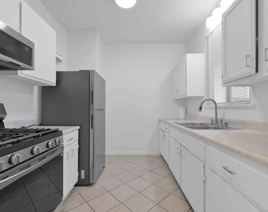2452 W 18th - Photo Thumbnail 10