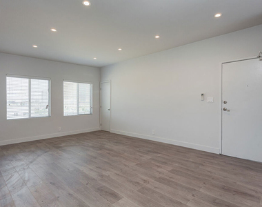1541 Rockwood Street - Photo Thumbnail 1