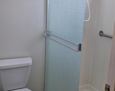 2318 Medina Avenue - Photo Thumbnail 5