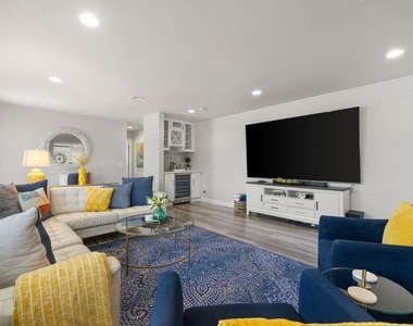 73758 De Anza Way - Photo Thumbnail 12