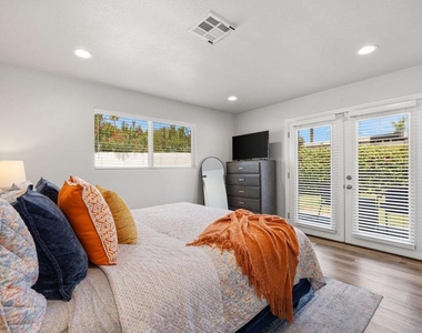 73758 De Anza Way - Photo Thumbnail 27