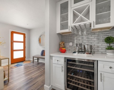 73758 De Anza Way - Photo Thumbnail 8