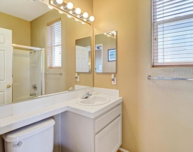 77573 Ashberry Court - Photo Thumbnail 12
