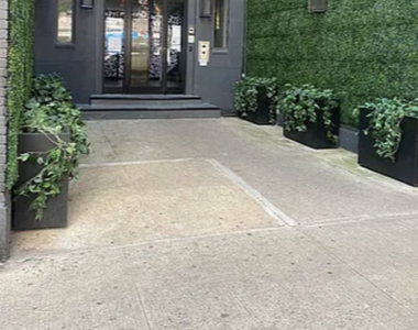 STANTON STREET - Photo Thumbnail 6