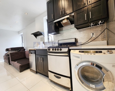 109 West 105th Street - Photo Thumbnail 2