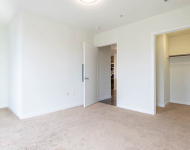 680 S Berendo St - Photo Thumbnail 19