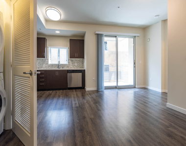 680 S Berendo St - Photo Thumbnail 51