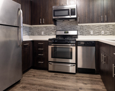 680 S Berendo St - Photo Thumbnail 45