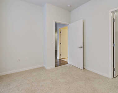 680 S Berendo St - Photo Thumbnail 34