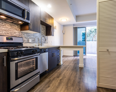 680 S Berendo St - Photo Thumbnail 42