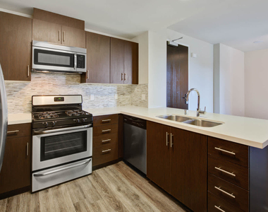 680 S Berendo St - Photo Thumbnail 41