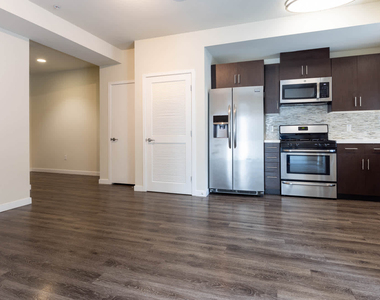 680 S Berendo St - Photo Thumbnail 48