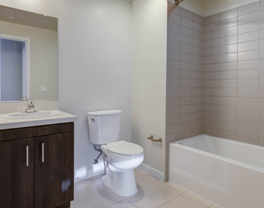 680 S Berendo St - Photo Thumbnail 33