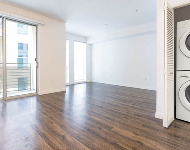 680 S Berendo St - Photo Thumbnail 46