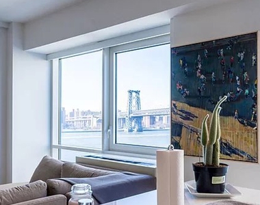 446 Kent Ave - Photo Thumbnail 8