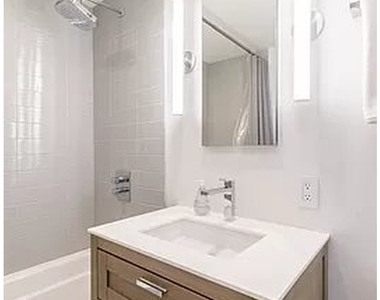 446 Kent Ave - Photo Thumbnail 7